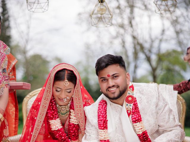 Maitray and Akanksha's Wedding in Uxbridge, Middlesex 15