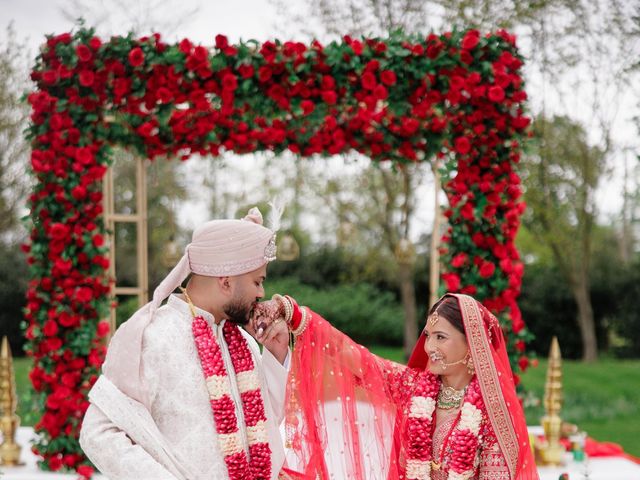 Maitray and Akanksha's Wedding in Uxbridge, Middlesex 18