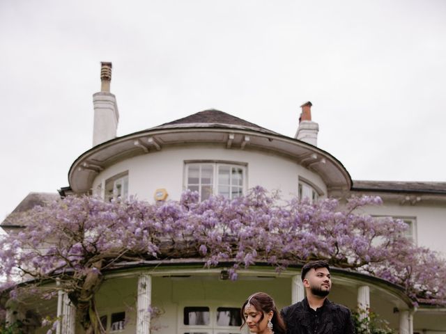 Maitray and Akanksha's Wedding in Uxbridge, Middlesex 26