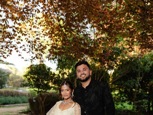 Maitray and Akanksha's Wedding in Uxbridge, Middlesex 28