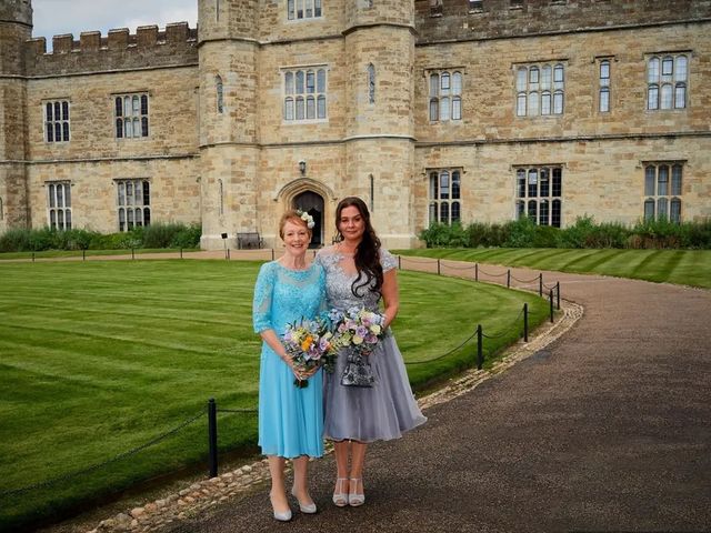 Marilyn and John&apos;s Wedding in Leeds Castle, Kent 14