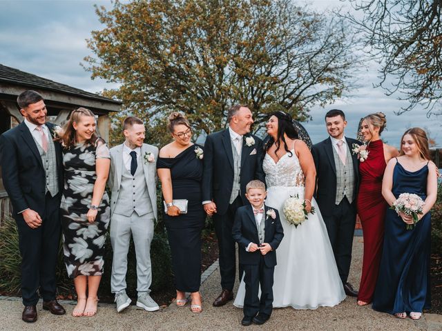 Shirley and Allan's Wedding in Staploe, Cambridgeshire 14