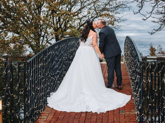 Shirley and Allan's Wedding in Staploe, Cambridgeshire 17