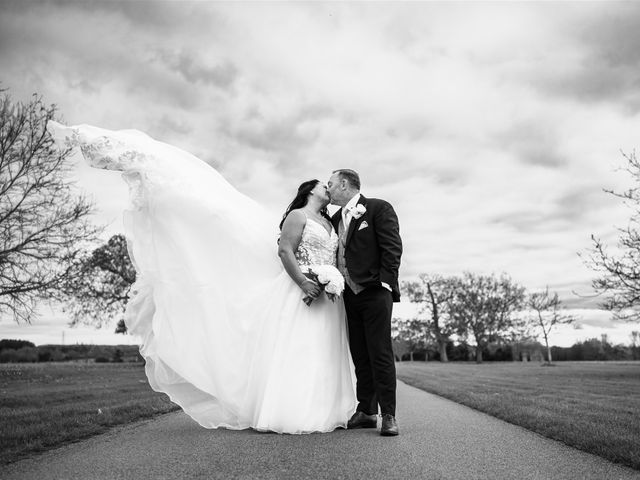 Shirley and Allan's Wedding in Staploe, Cambridgeshire 20