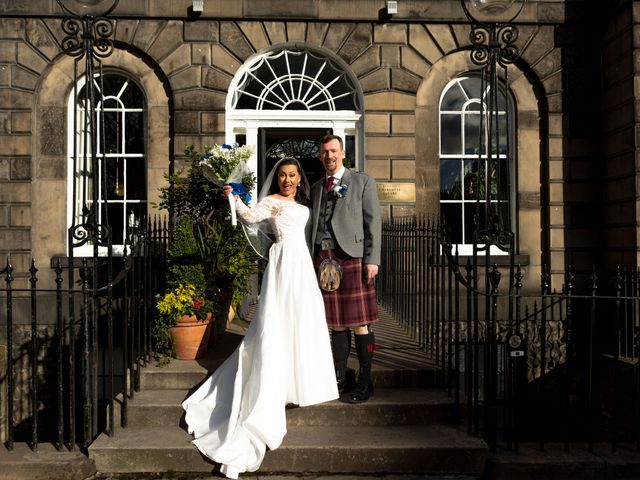 Carol and Barry&apos;s Wedding in Edinburgh, Lothian &amp; Borders 377