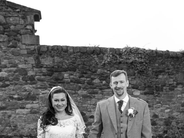 Carol and Barry&apos;s Wedding in Edinburgh, Lothian &amp; Borders 414