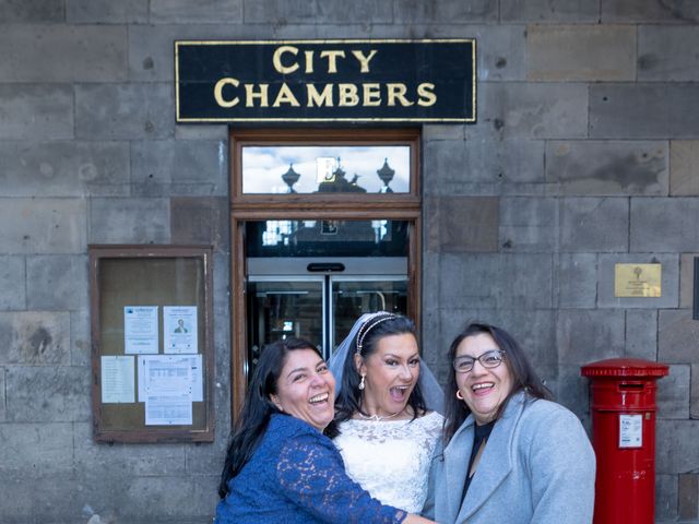 Carol and Barry&apos;s Wedding in Edinburgh, Lothian &amp; Borders 439