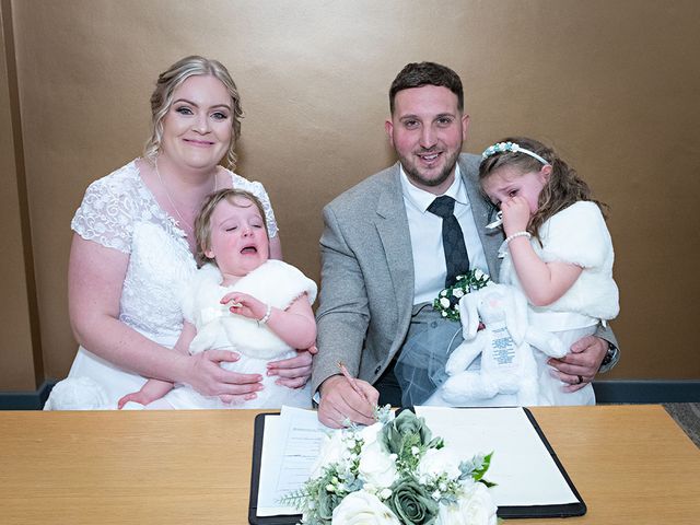 Rhys and Nicola&apos;s Wedding in Cardiff Castle, Cardiff 183