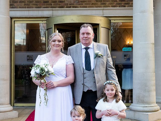 Rhys and Nicola&apos;s Wedding in Cardiff Castle, Cardiff 314