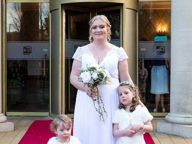 Rhys and Nicola&apos;s Wedding in Cardiff Castle, Cardiff 316