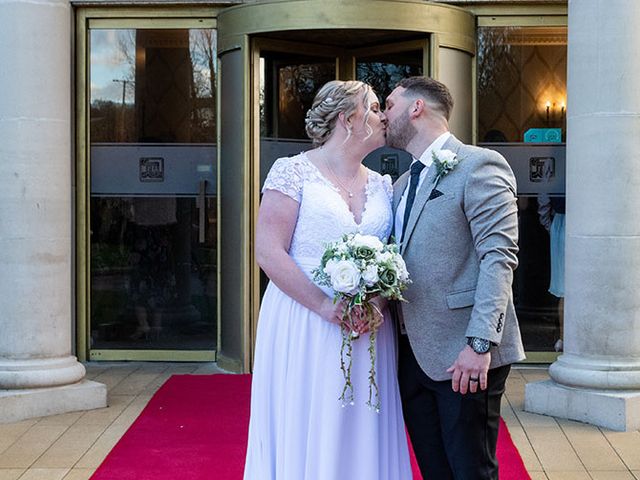 Rhys and Nicola&apos;s Wedding in Cardiff Castle, Cardiff 332