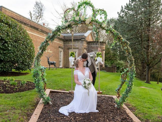 Rhys and Nicola&apos;s Wedding in Cardiff Castle, Cardiff 378