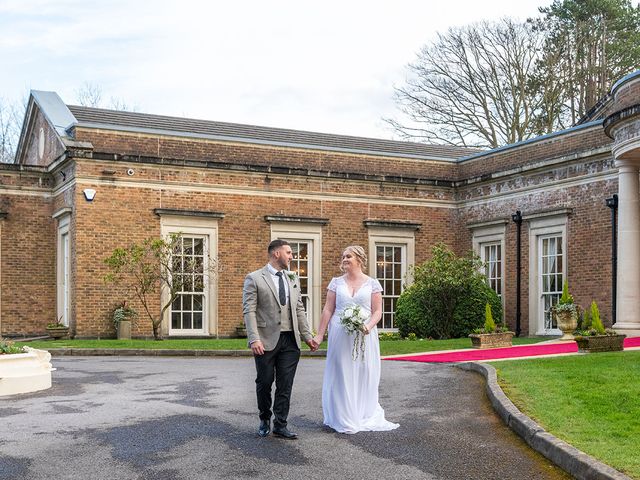 Rhys and Nicola&apos;s Wedding in Cardiff Castle, Cardiff 382