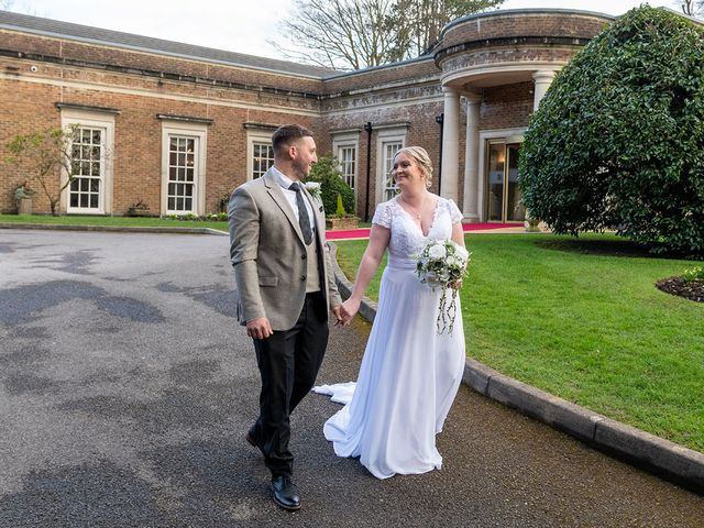 Rhys and Nicola&apos;s Wedding in Cardiff Castle, Cardiff 384