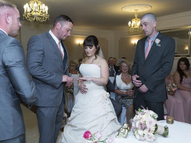 Andrew and Samantha&apos;s Wedding in Poulton Le Fylde, Lancashire 13