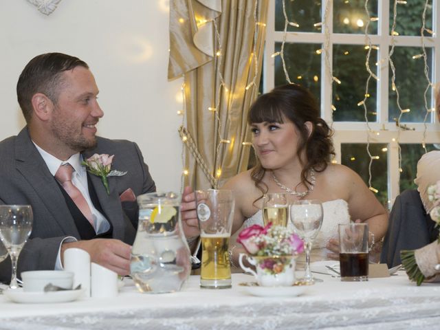 Andrew and Samantha&apos;s Wedding in Poulton Le Fylde, Lancashire 20