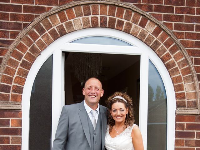 David and Joanne&apos;s Wedding in Manchester, Greater Manchester 11