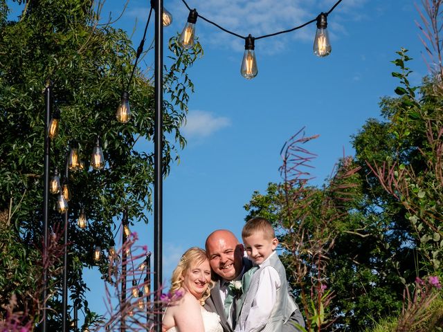 Lee and Gemma's Wedding in Ilfracombe, Devon 32