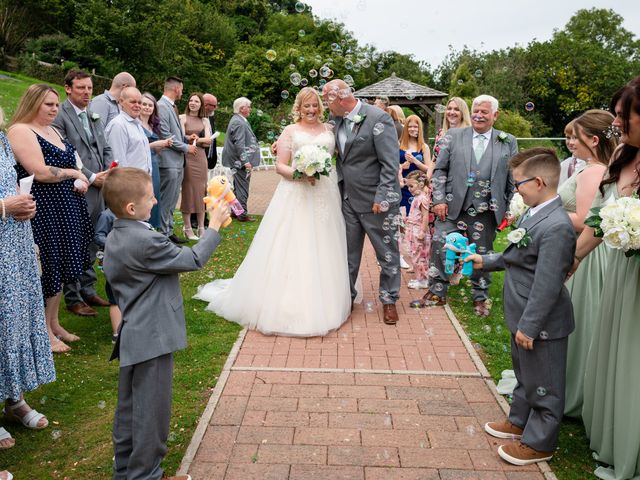 Lee and Gemma&apos;s Wedding in Ilfracombe, Devon 47