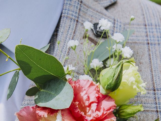 Joe and Mai&apos;s Wedding in Bridgnorth , Shropshire 15