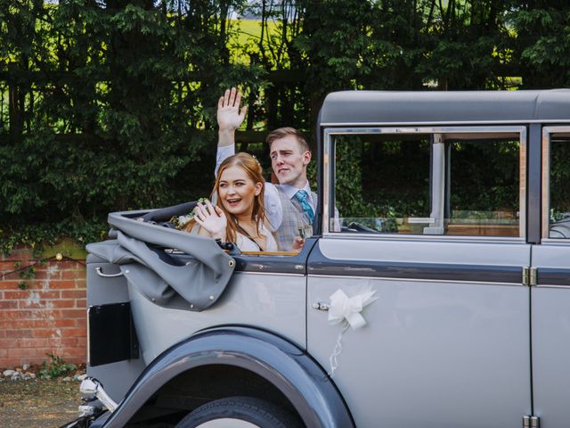Joe and Mai&apos;s Wedding in Bridgnorth , Shropshire 48