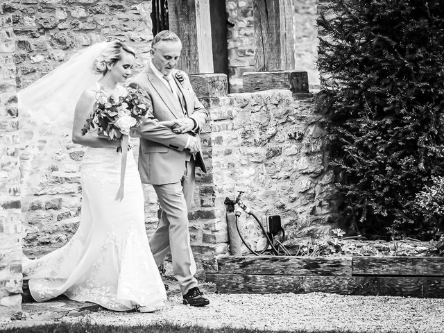 Steve and Jill&apos;s Wedding in Lechlade, Gloucestershire 3