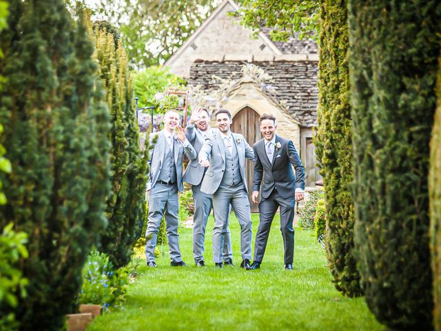 Steve and Jill&apos;s Wedding in Lechlade, Gloucestershire 20