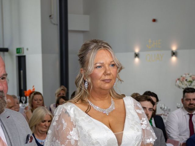 Michelle and Brian's Wedding in Dundee, Fife &amp; Angus 7