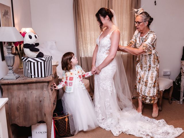 Zoe and Daniel&apos;s Wedding in Surrey Hills, Surrey 3