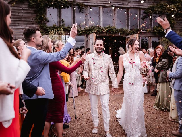 Zoe and Daniel&apos;s Wedding in Surrey Hills, Surrey 9