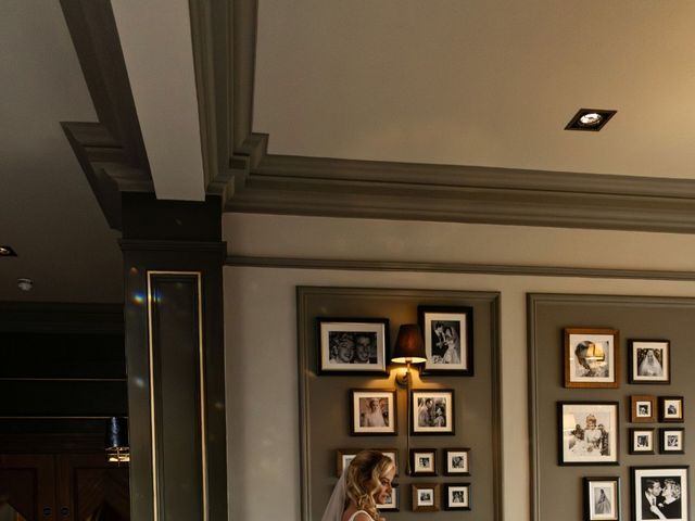 Paul  and Lesley 's Wedding in Glasgow, Central &amp; Glasgow 4