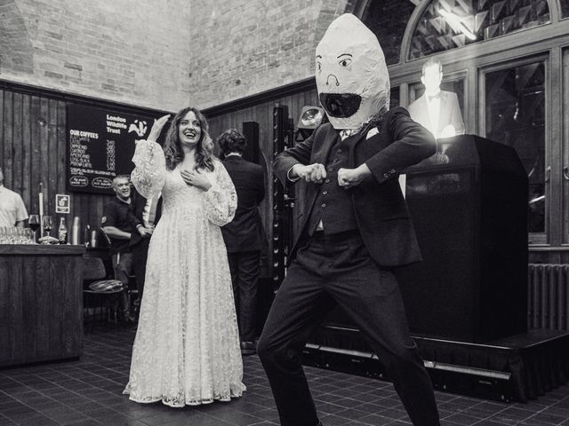 Jack and Lucy&apos;s Wedding in Walthamstow, South West London 22