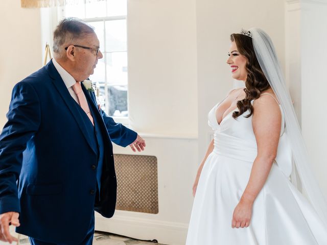 Sam and Danielle&apos;s Wedding in Stansted Mountfitchet, Essex 11