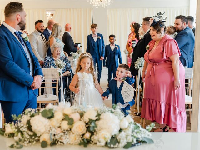 Sam and Danielle&apos;s Wedding in Stansted Mountfitchet, Essex 14