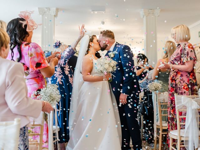 Sam and Danielle&apos;s Wedding in Stansted Mountfitchet, Essex 25