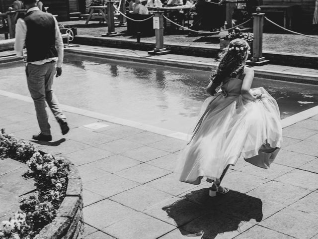 Wayne and Kerry's Wedding in Kirby Muxloe, Leicestershire 10