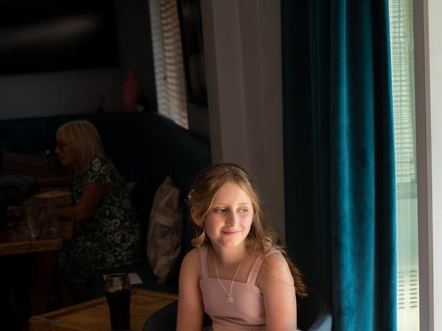 Wayne and Kerry's Wedding in Kirby Muxloe, Leicestershire 13