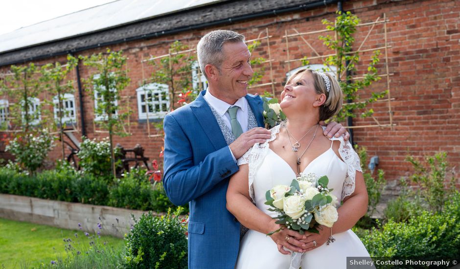 Mark and Joanne's Wedding in Isley Walton, Derbyshire