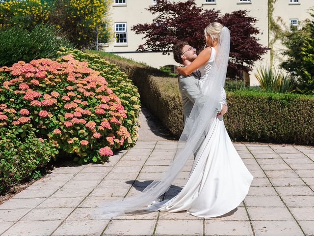 Harry and Ellie's Wedding in Cardiff, Cardiff 9