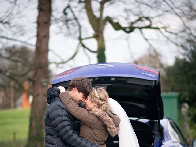 Richard and Christine&apos;s Wedding in Husbands Bosworth, Leicestershire 14