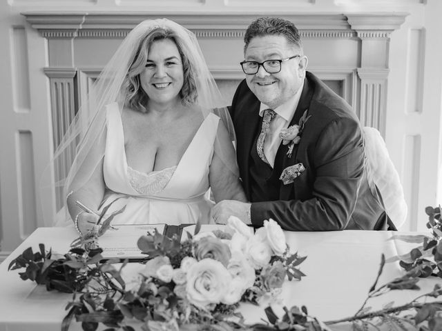 Darren and Louisa&apos;s Wedding in East Grinstead, West Sussex 17