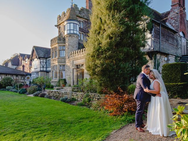 Darren and Louisa&apos;s Wedding in East Grinstead, West Sussex 1