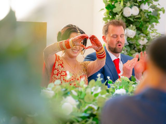 Chris and Kiran&apos;s Wedding in Cassington, Oxfordshire 28