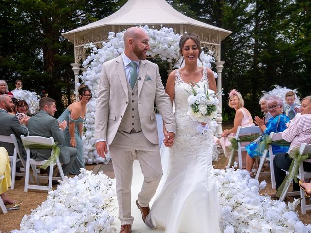 Lee and Corrin's Wedding in Rhyl, Denbighshire 3