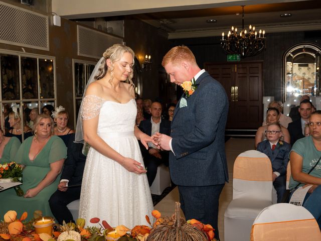 Kiel and Nicola&apos;s Wedding in Leicester, Leicestershire 14