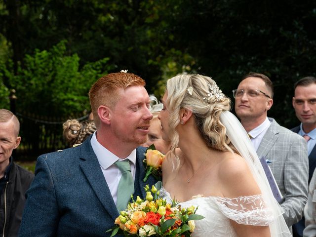 Kiel and Nicola&apos;s Wedding in Leicester, Leicestershire 16