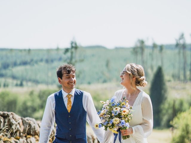 Drew and Fiona's Wedding in Kielder Water, Northumberland 22