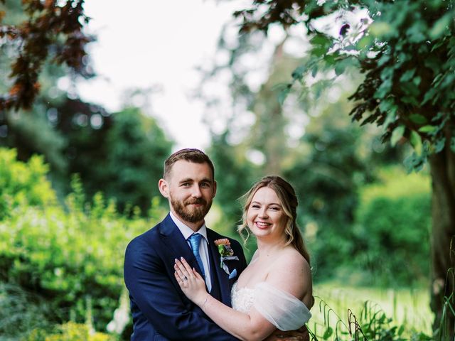 Lukas and Grace&apos;s Wedding in Great Baddow, Essex 11