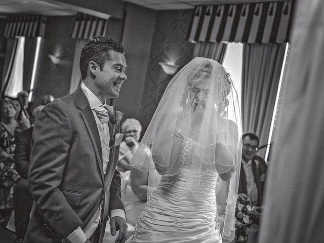 Lee and Savannah&apos;s Wedding in Doncaster, South Yorkshire 43
