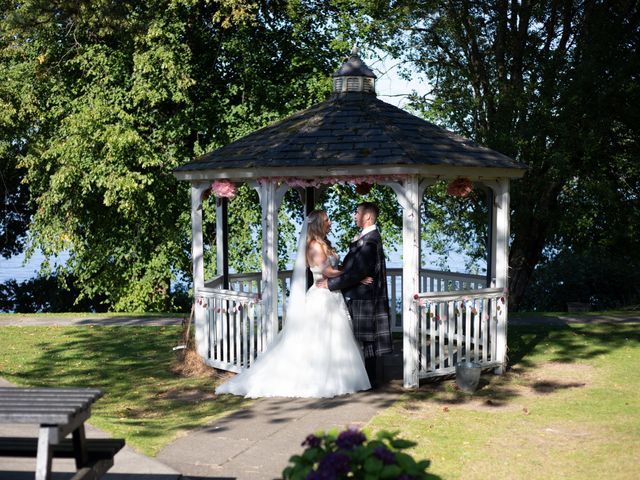 Kirsty and Robin's Wedding in Loch Lomond, Central &amp; Glasgow 25